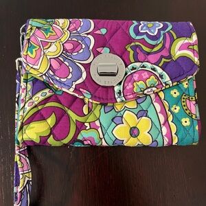Vera Bradley Turnlock Wallet - NEW